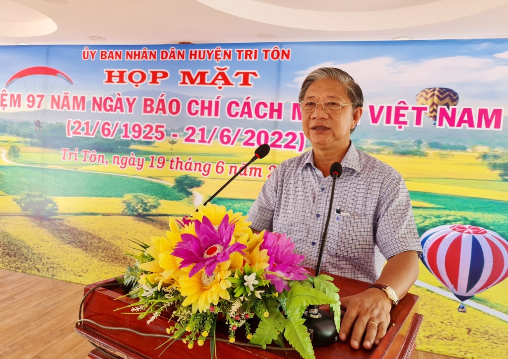 Báo chí góp phần kết nối sự phát triển của huyện Tri Tôn