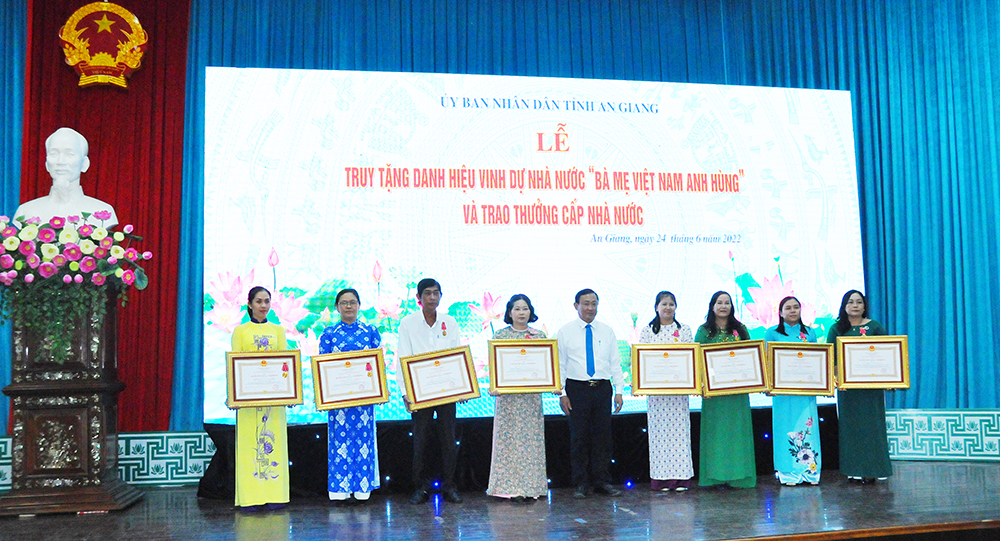 An Giang: Truy tặng Danh hiệu Vinh dự nhà nước “Bà mẹ Việt Nam Anh hùng” và trao thưởng cấp nhà nước