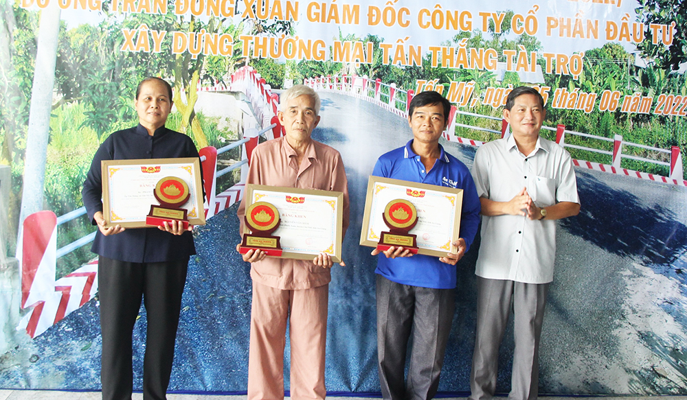 Khánh thành cầu Kênh Xáng, nối liền 2 xã Tấn Mỹ- Mỹ Hiệp
