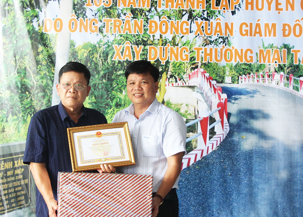Khánh thành cầu Kênh Xáng, nối liền 2 xã Tấn Mỹ- Mỹ Hiệp
