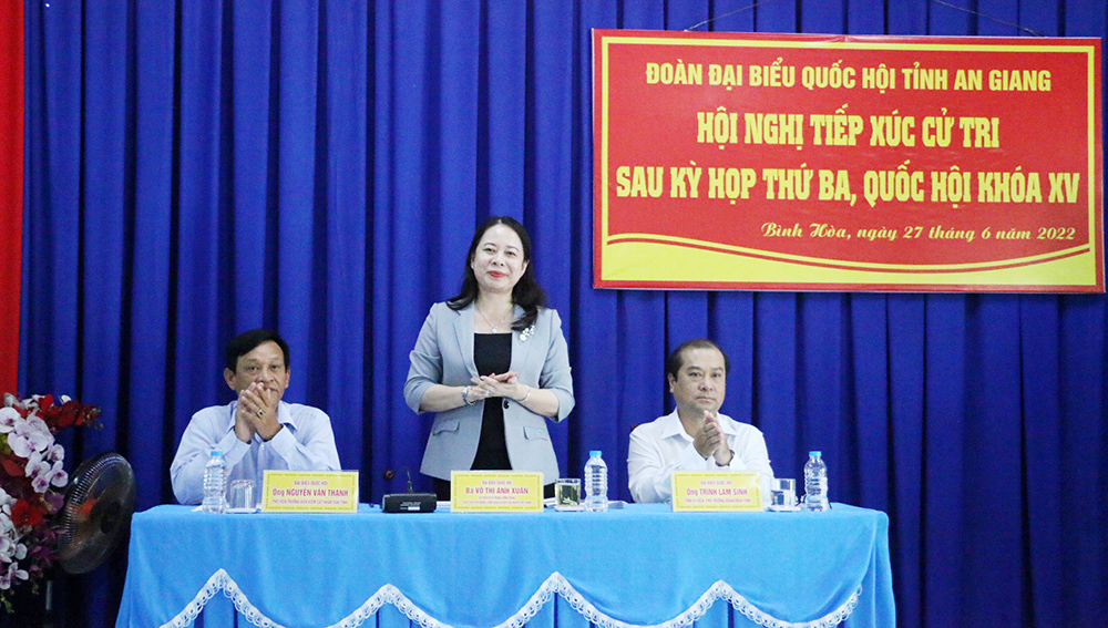 Phó Chủ tịch nước Võ Thị Ánh Xuân tiếp xúc cử tri huyện Châu Thành