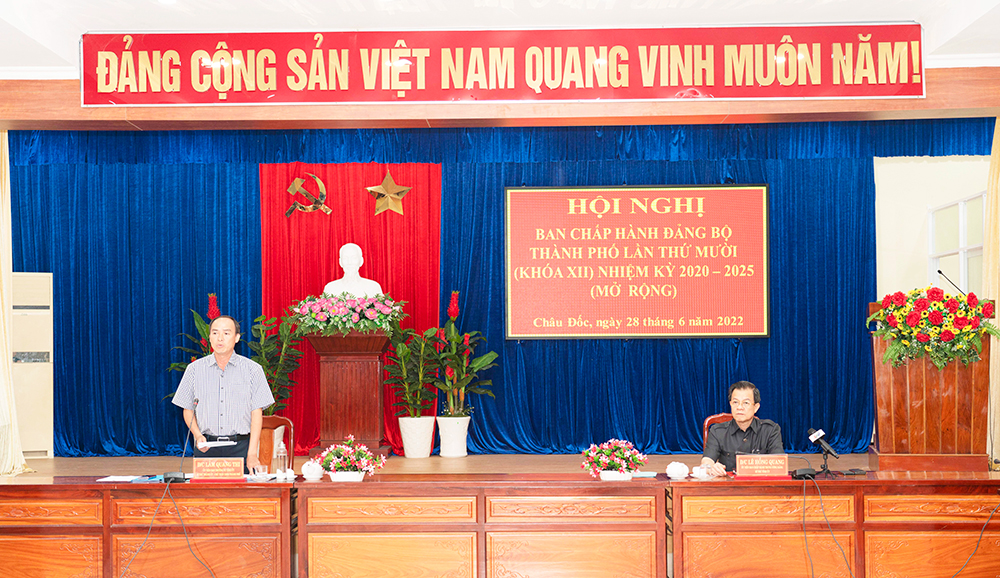 Bí thư Tỉnh ủy An Giang Lê Hồng Quang: Châu Đốc nỗ lực phục hồi, phát triển kinh tế - xã hội