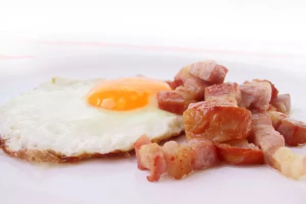 Những thực phẩm phổ biến cản trở việc giảm cân