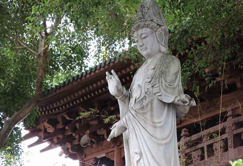 Chùa Minh Thành đẹp cổ kính giữa lòng phố núi Pleiku