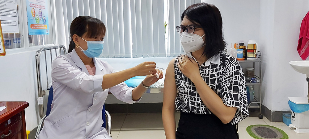 Chủ tịch UBND tỉnh An Giang chỉ đạo tiêm vaccine phòng COVID-19 kịp thời, hiệu quả, tránh lãng phí