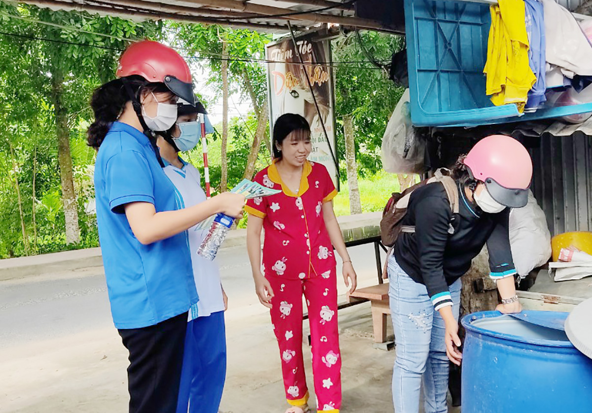 Ra quân chiến dịch diệt lăng quăng phòng, chống bệnh sốt xuất huyết chủ động đợt 2 năm 2022 ở Tịnh Biên
