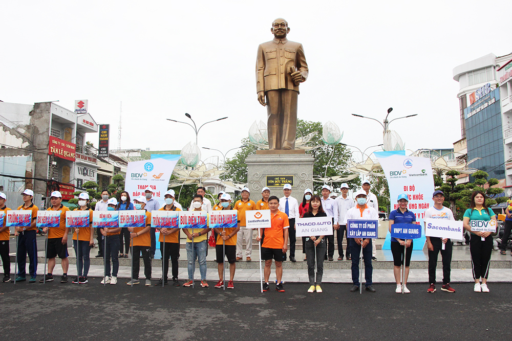 An Giang khai mạc hoạt động “Đi bộ vì sức khỏe” hưởng ứng “Ngày bảo hiểm y tế Việt Nam 1/7”