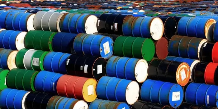 Giá xăng dầu hôm nay 1-7: Xăng trong nước giảm, dầu thế giới tăng