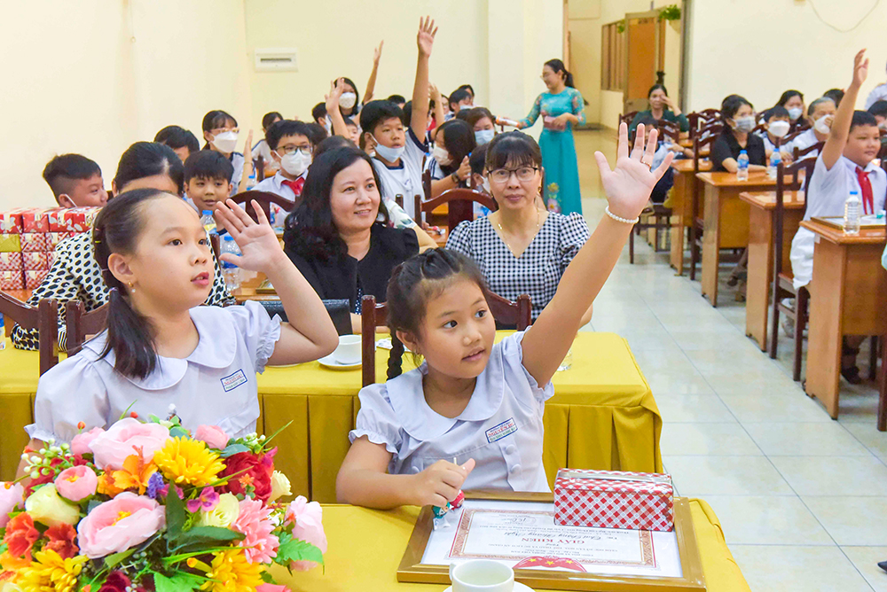 Trao giải Cuộc thi trực tuyến "Truyền cảm hứng từ sách" năm 2022