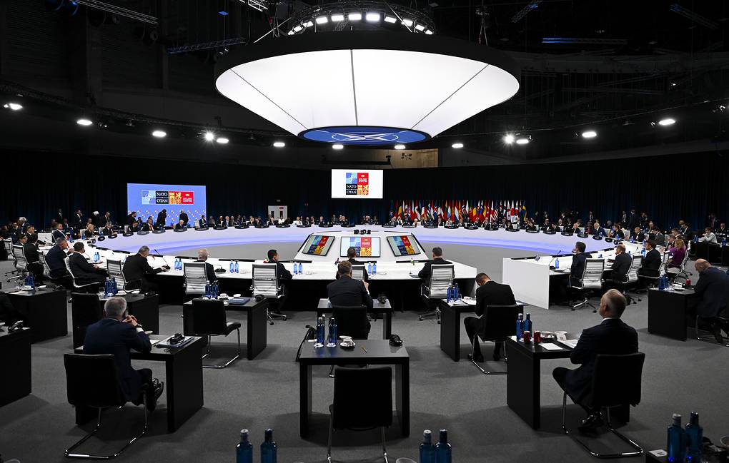 Thế giới tuần qua: NATO công bố Khái niệm Chiến lược mới; Tái bùng phát COVID-19 tại nhiều nước