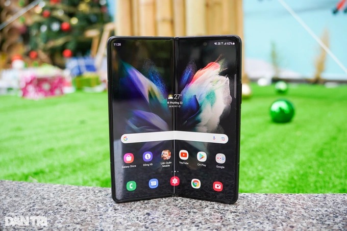 Loạt smartphone màn hình gập đáng chờ đợi cuối năm 2022