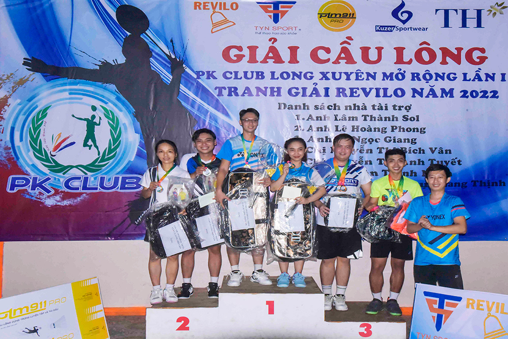 Hấp dẫn Giải cầu lông PK Club Long Xuyên mở rộng lần I tranh Giải REVILO năm 2022