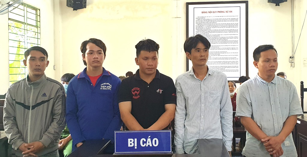 Đánh nhau vì nhậu
