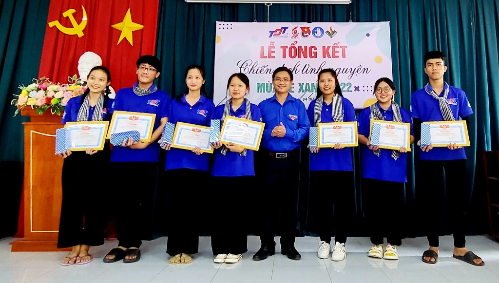 Châu Thành: Thực hiện các công trình, phần việc tình nguyện trị giá gần 500 triệu đồng