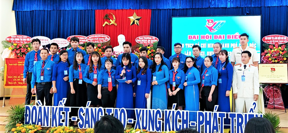 Đại hội Thành đoàn Châu Đốc lần thứ XII thành công tốt đẹp