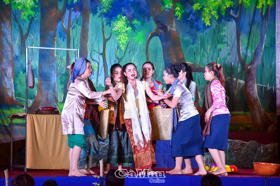 Vực dậy sân khấu dù kê