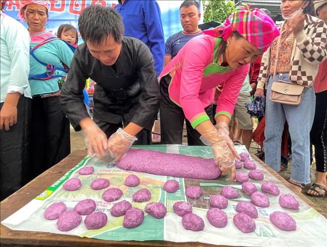 Đặc sắc lễ hội Háu Đoong của người Giáy ở Lai Châu
