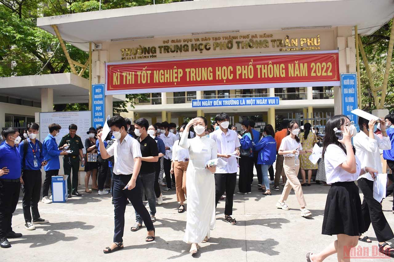 Gợi ý làm bài thi môn Ngữ văn