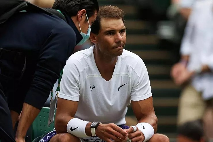 Nadal xin rút lui khỏi bán kết Wimbledon 2022