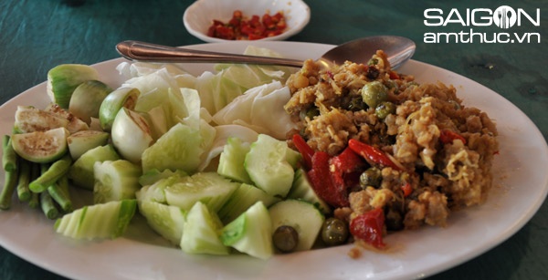 Độc đáo mắm bò hóc