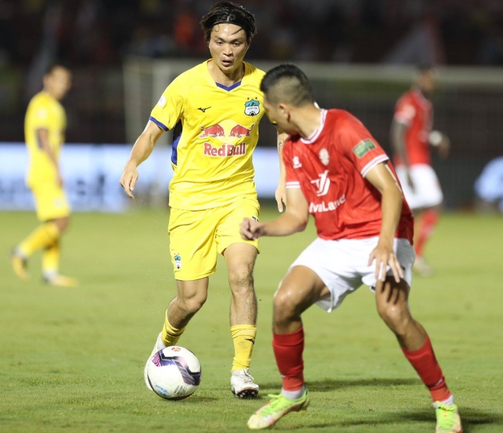 Công Phượng chấn thương, Văn Toàn thêm gánh nặng ghi bàn