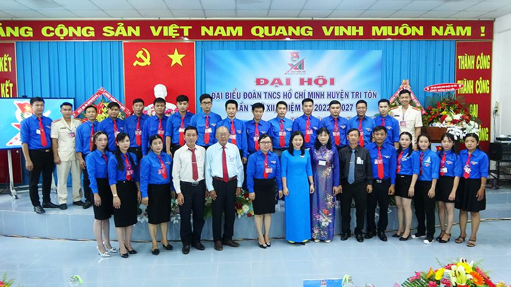 https://baoangiang.com.vn/image/fckeditor/upload/2022/20220719/images/DH-Huyen-doan-3.jpg