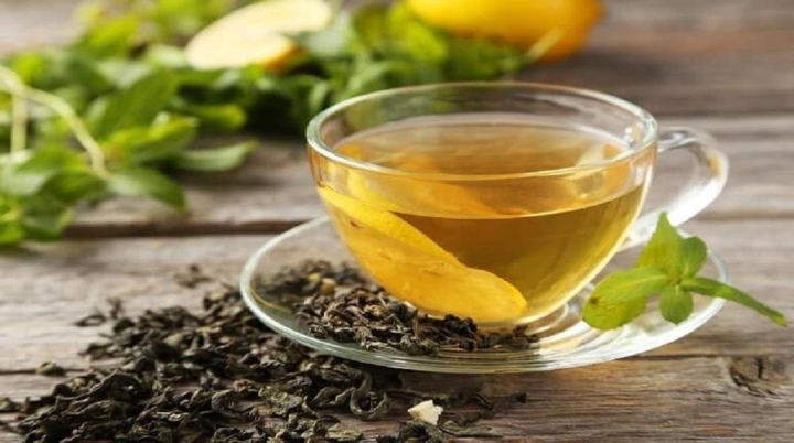 Mẹo khử mùi hôi miệng sau khi ăn hành, tỏi