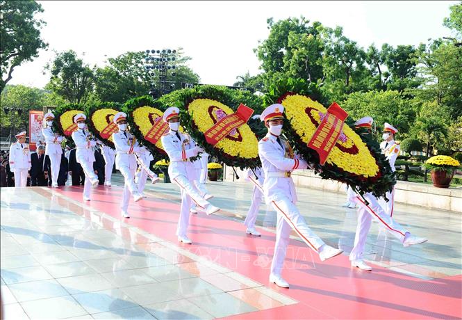 Lãnh đạo Đảng, Nhà nước tưởng niệm các Anh hùng liệt sỹ