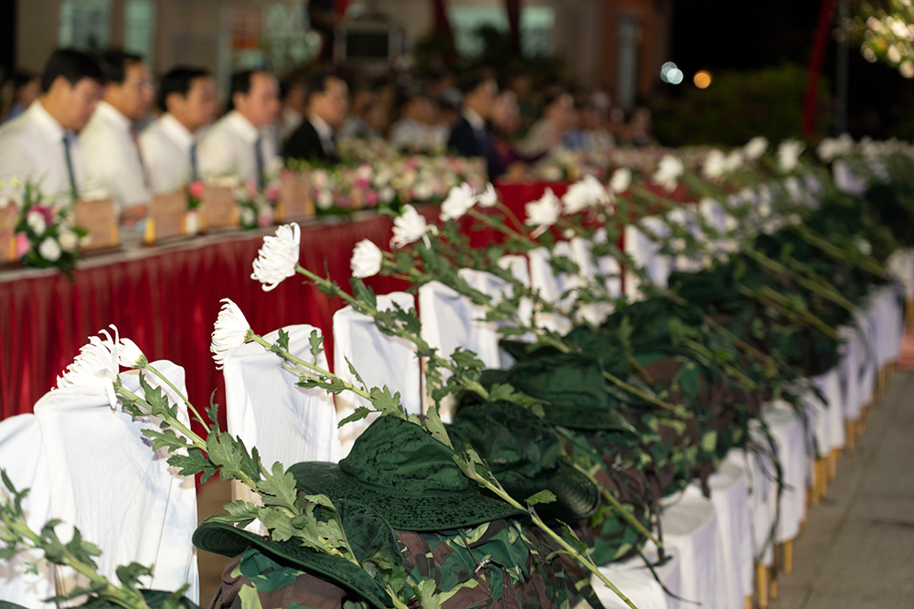 Hào hùng và bi tráng Chương trình “Khúc tráng ca hòa bình” kỷ niệm 75 năm Ngày Thương binh - Liệt sĩ