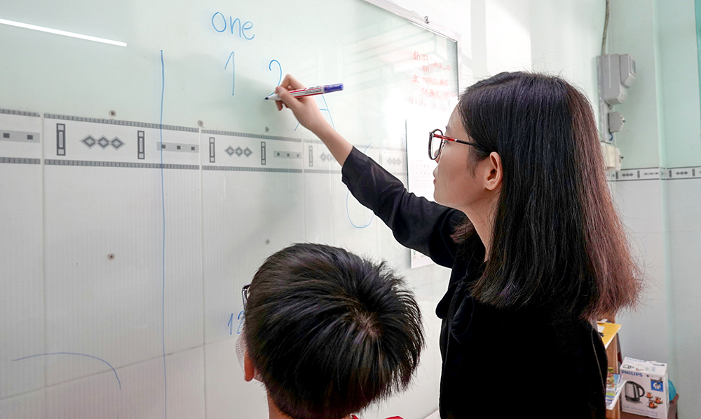 Khai giảng lớp tiếng Anh miễn phí cho trẻ em ở phường Mỹ Quý