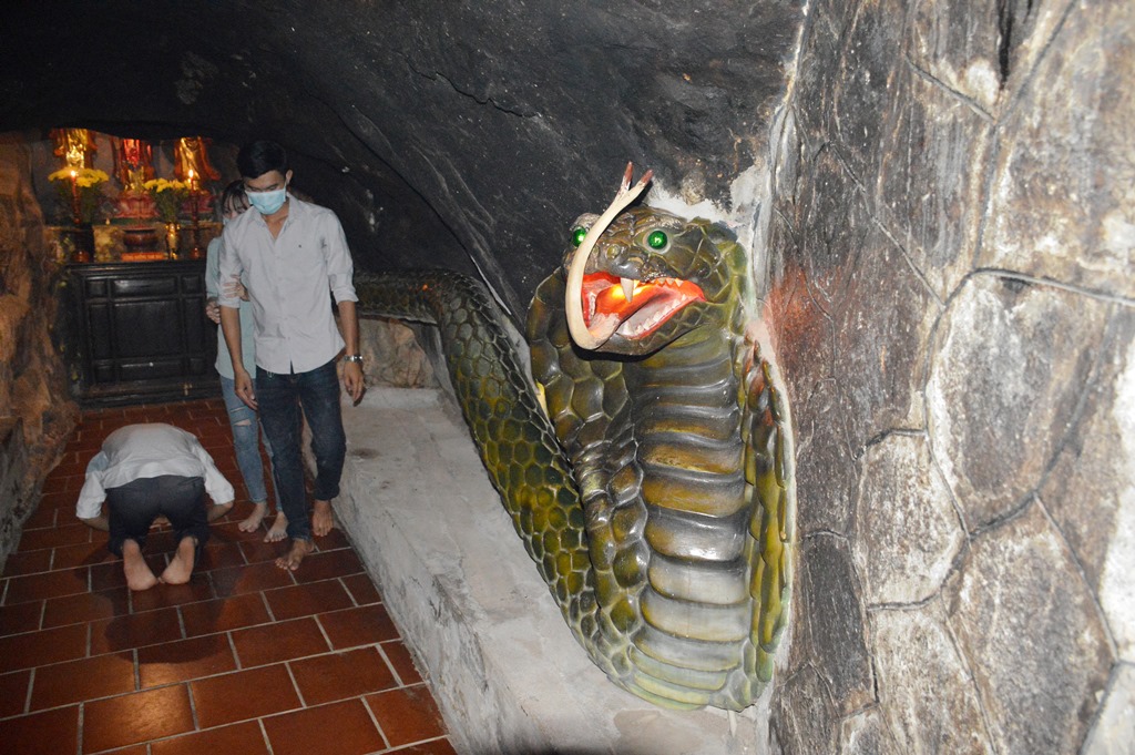 Tuyệt cảnh chùa Hang