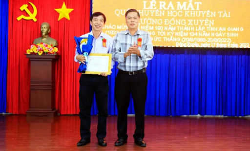 Ra mắt Quỹ khuyến học – khuyến tài phường Đông Xuyên