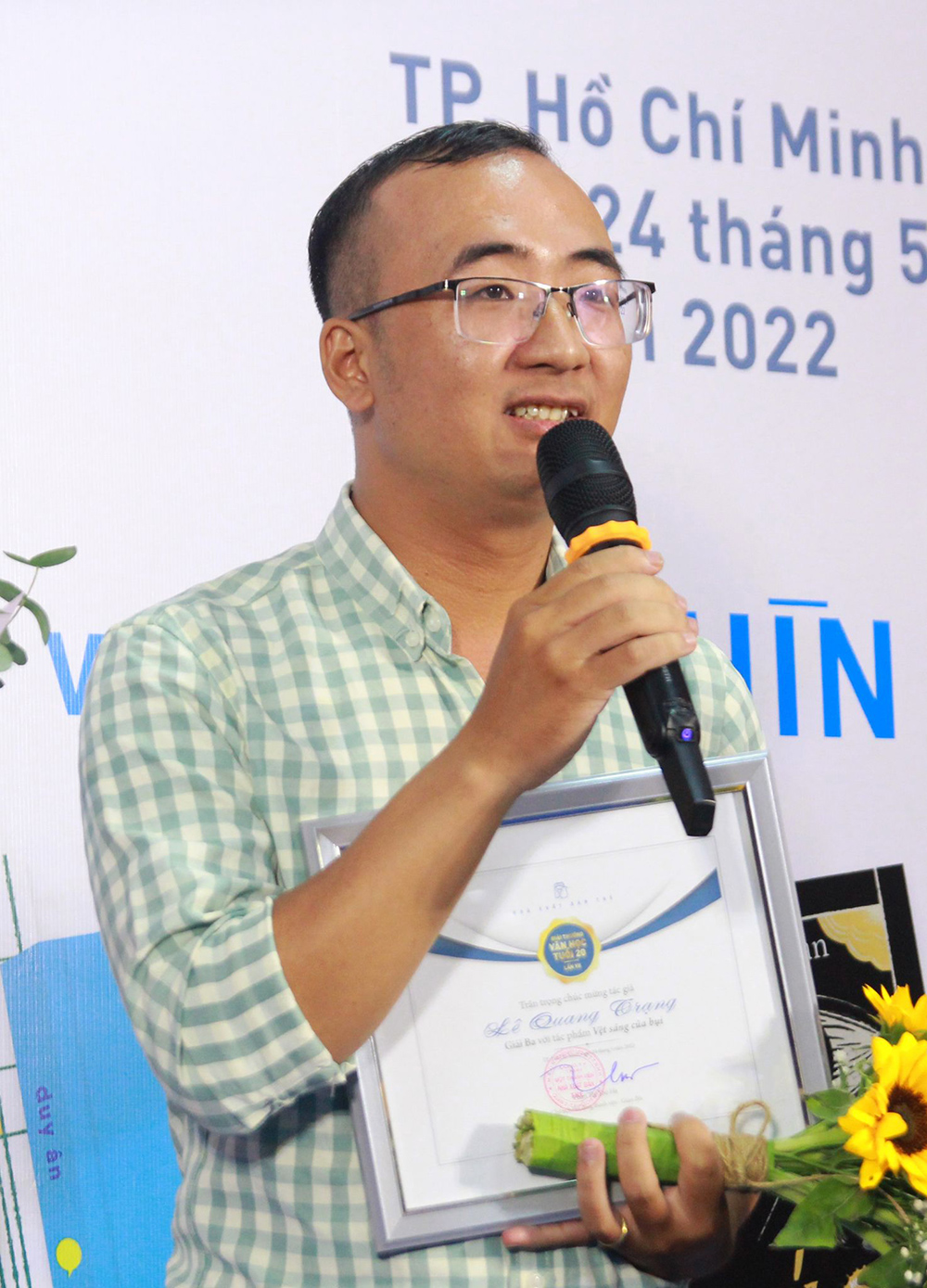 Nhà Xuất bản Trẻ tổ chức giao lưu "Văn học tuổi 20" tại An Giang
