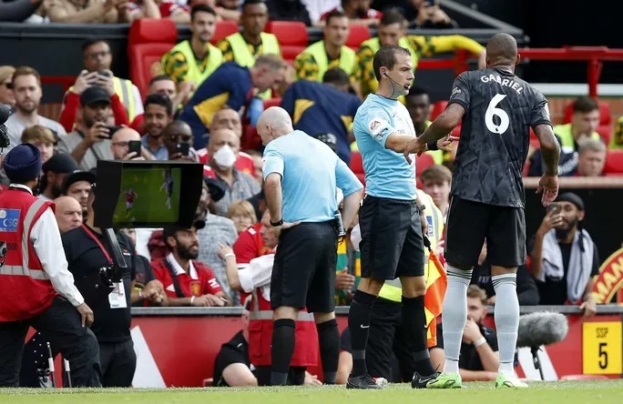 Tân binh Antony mở điểm siêu hạng, Man United đại phá Arsenal