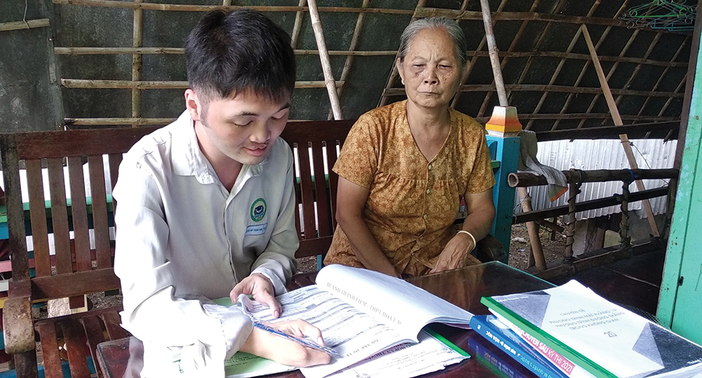 Nghị lực của cậu học trò khuyết tật