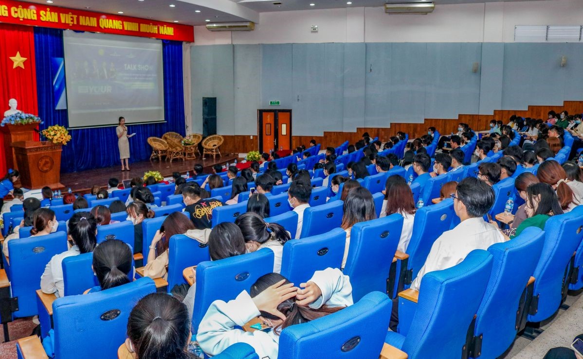 Đất Xanh Miền Tây cùng sinh viên Trường Đại học An Giang chuẩn bị hành trang sự nghiệp qua Chiến dịch “Your Chance”