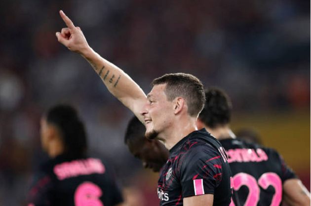 Dybala khai thông, Mourinho thắng giòn giã