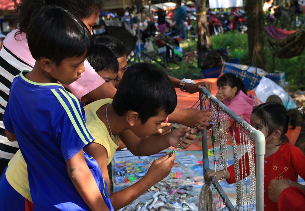 Đi hội chùa Rô
