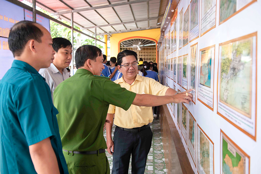 Khai mạc triển lãm bản đồ và trưng bày tư liệu “Hoàng Sa, Trường sa của Việt Nam- Những bằng chứng lịch sử và pháp lý”
