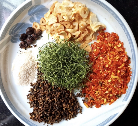 Chẩm chéo… miền Tây