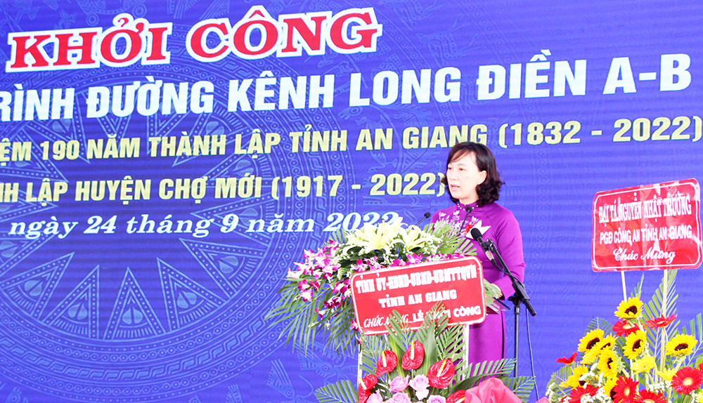 Khởi công công trình đường kênh Long Điền A-B (huyện Chợ Mới) trị giá gần 500 tỷ đồng