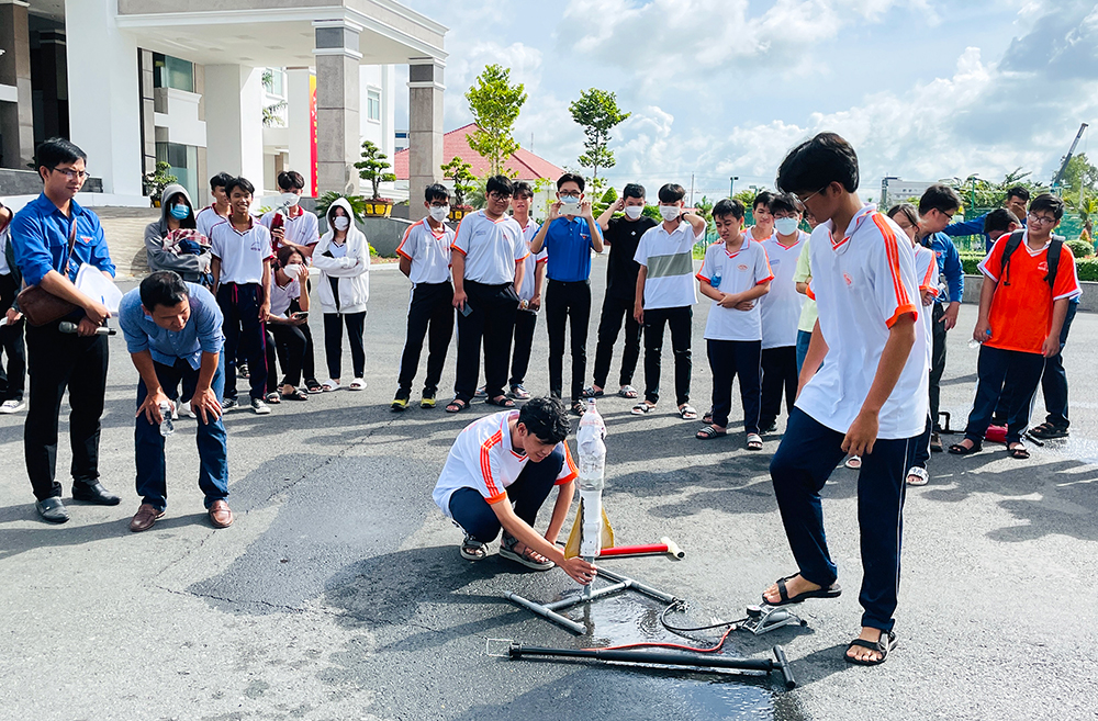 Sôi nổi Ngày hội sáng tạo trong thanh, thiếu niên TP. Long Xuyên