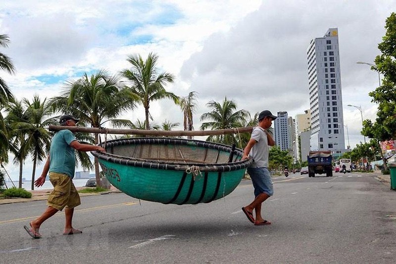 Chạy đua với bão Noru
