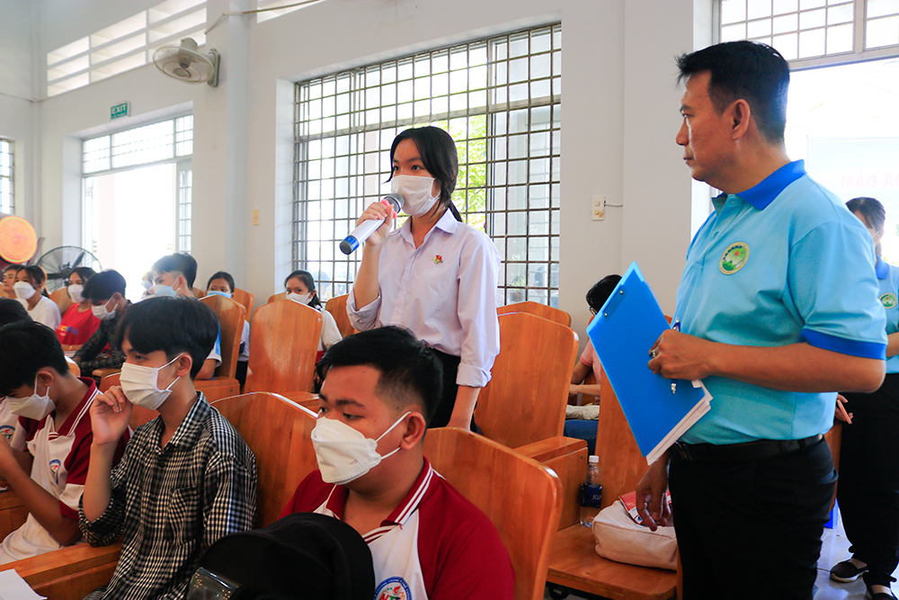 Tư vấn nghề nghiệp, việc làm và hỗ trợ khởi nghiệp trong các cơ sở giáo dục trên địa bàn tỉnh An Giang, giai đoạn 2022-2030