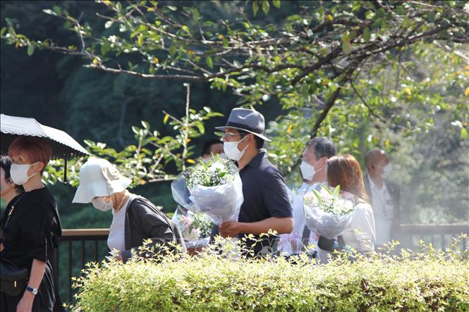 Đông đảo người dân Nhật Bản tới viếng cố Thủ tướng Abe Shinzo