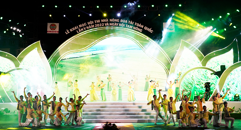 Khai mạc Hội thi Nhà nông đua tài toàn quốc lần thứ V và Ngày hội Tam nông năm 2022