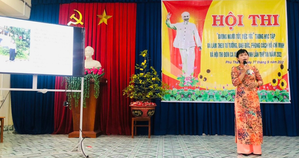 Phát huy vai trò nêu gương của đảng viên huyện Phú Tân trong học tập và làm theo tư tưởng, đạo đức, phong cách Hồ Chí Minh