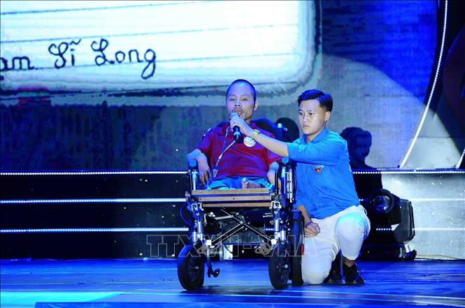 Tôn vinh 50 thanh niên khuyết tật tiêu biểu 'Tỏa sáng nghị lực Việt'
