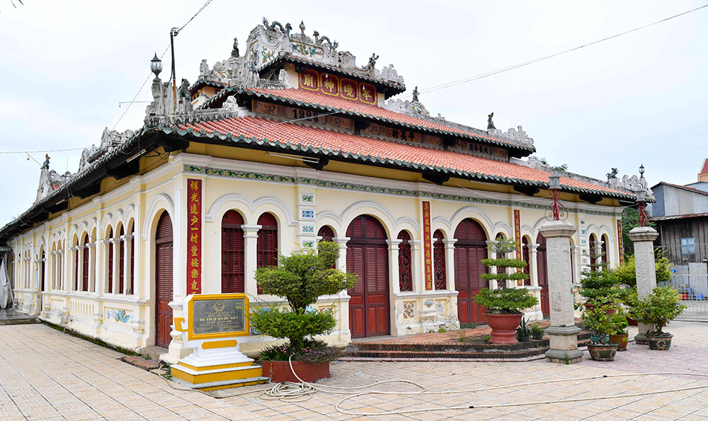 Đình cổ ở quê Bình Mỹ