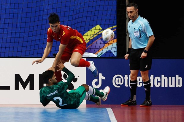 Tuyển futsal Việt Nam đánh bại Saudi Arabia, rộng cửa lọt vào tứ kết